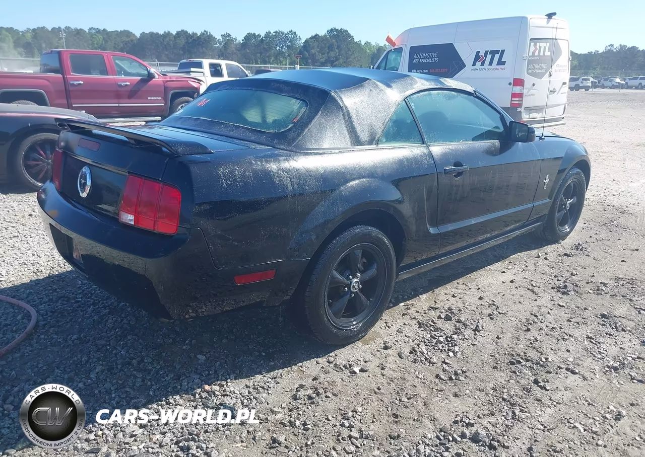 2006 Ford Mustang V6 VIN:1ZVFT84N465261002 - 4