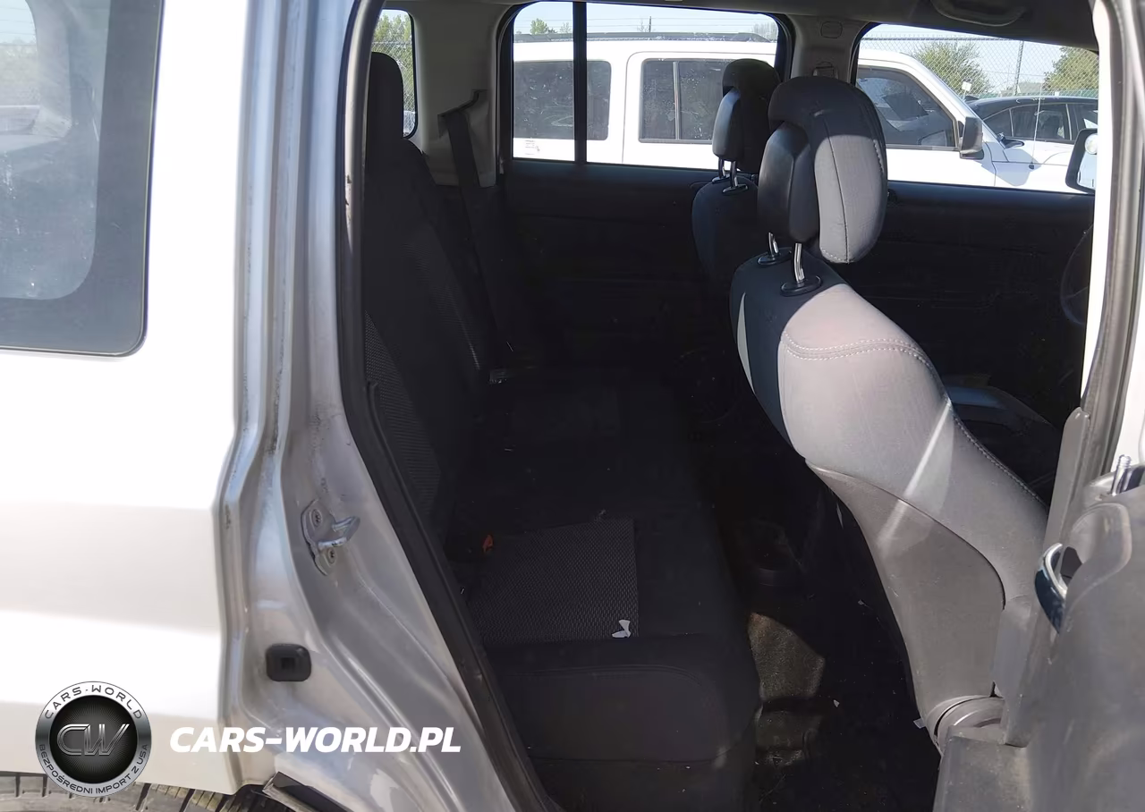 2010 Jeep Patriot Sport VIN:1J4NF2GB1AD655425 - 8