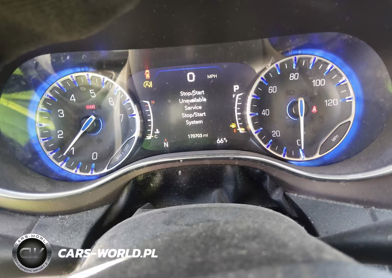 2019 Chrysler Pacifica Touring L Plus VIN:2C4RC1EG9KR509541 - 7