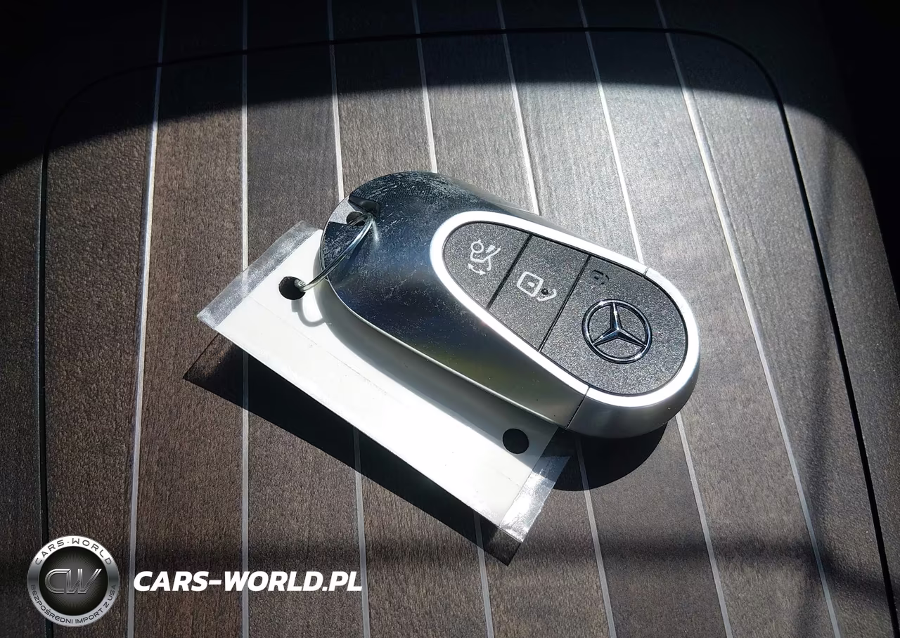 2026 Mercedes-Benz E 350 VIN:W1KLF4HB8TA262815 - 11