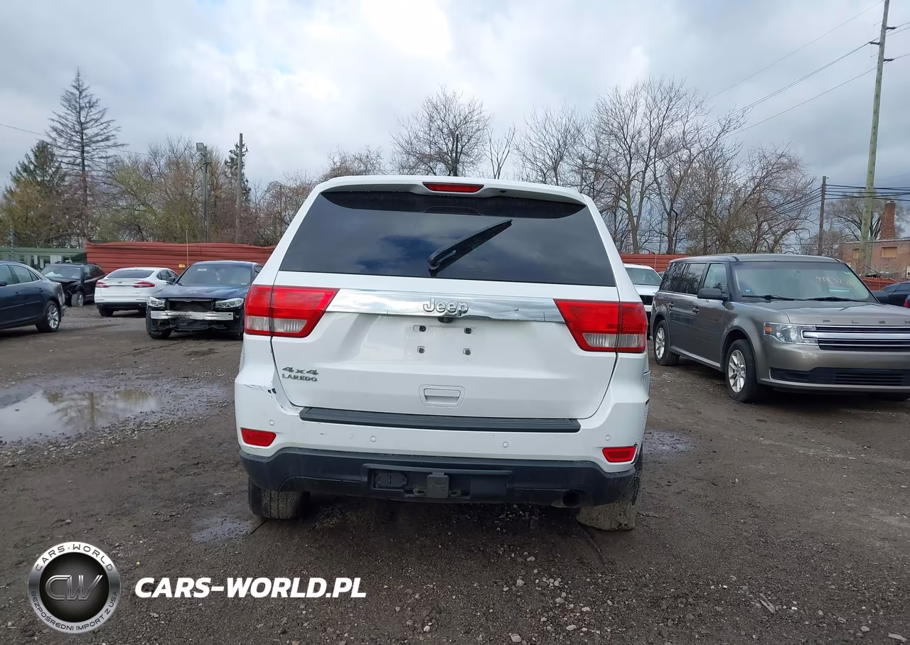 2013 Jeep Grand Cherokee Laredo VIN:1C4RJFAG4DC583549 - 16