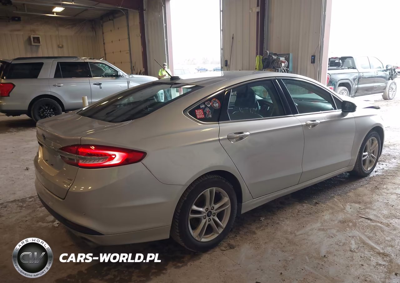 2018 Ford Fusion Se VIN:3FA6P0HD9JR114437 - 4