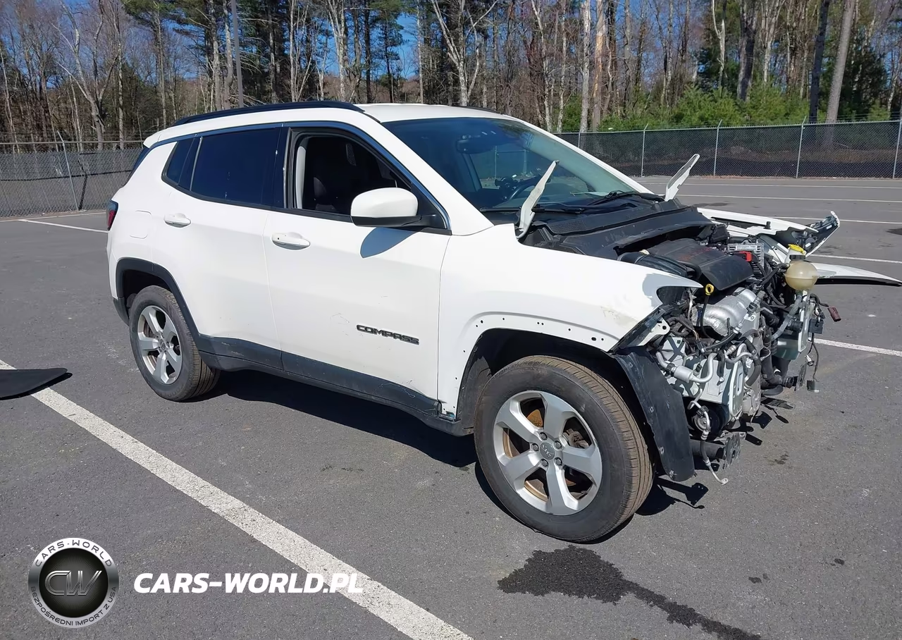 2018 Jeep Compass Latitude 4X4 – zdjęcie 1 z 18