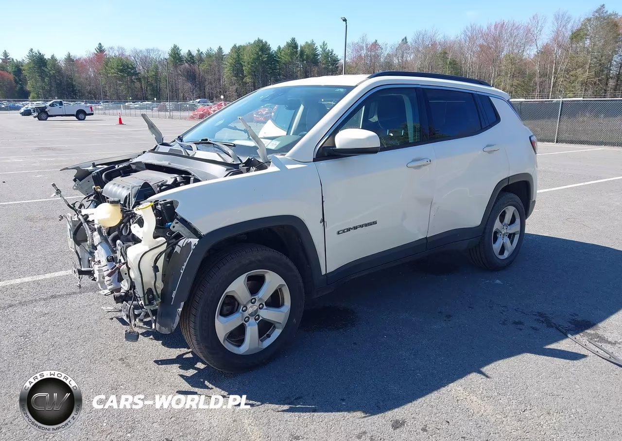 2018 Jeep Compass Latitude 4X4 VIN:3C4NJDBB7JT393010 - 2