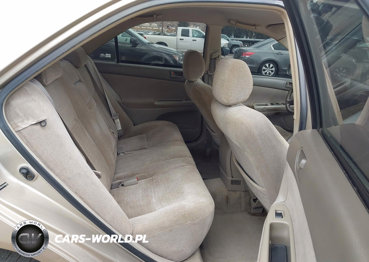 2003 Toyota Camry Le VIN:JTDBE32K930206299 - 8