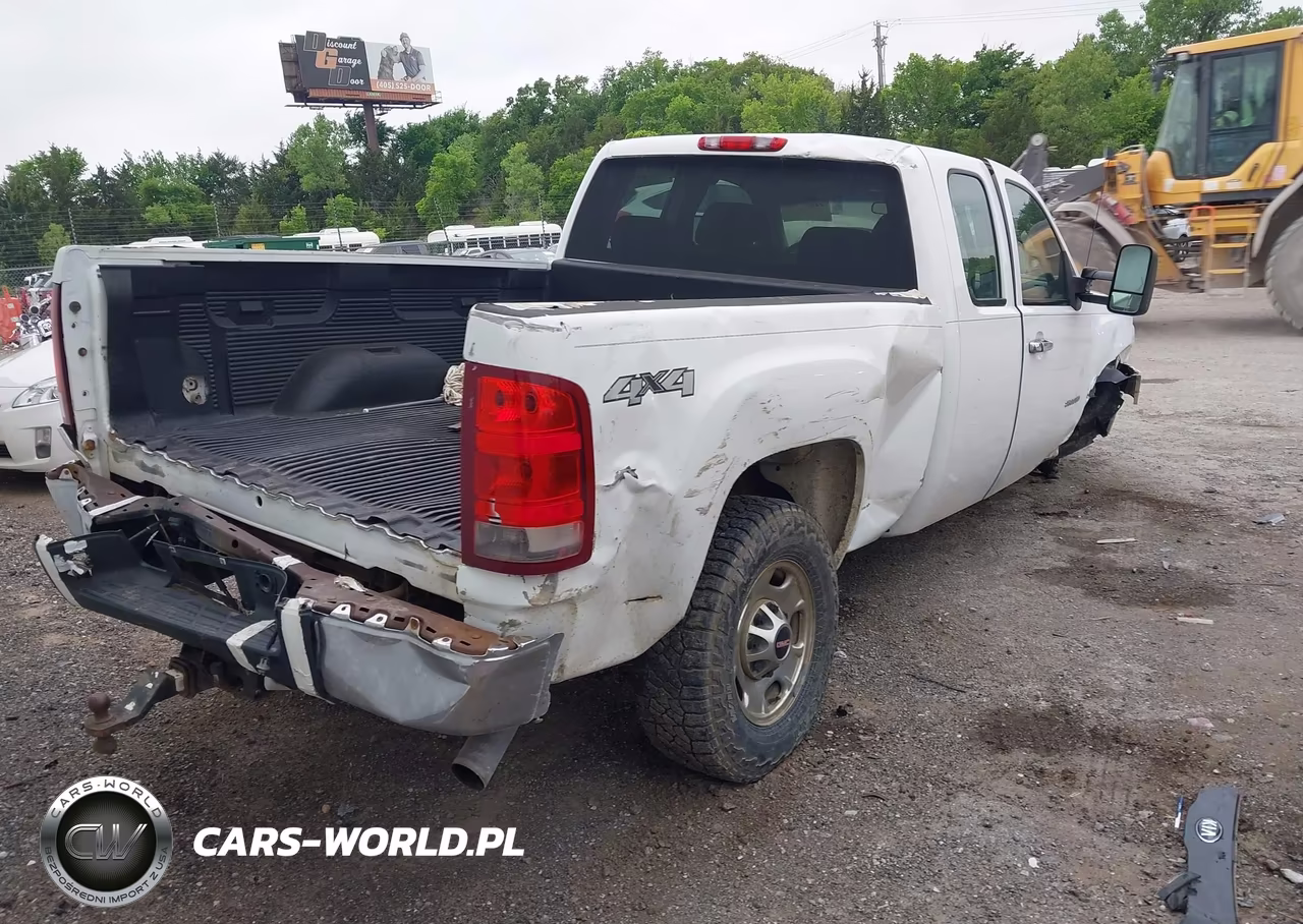 2011 GMC Sierra 2500Hd Work Truck VIN:1GT22ZCG3BZ311615 - 4