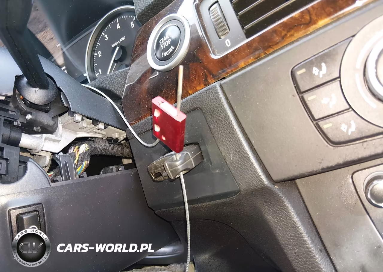 2011 BMW 328I xDrive VIN:WBAPK7C5XBF085693 - 11