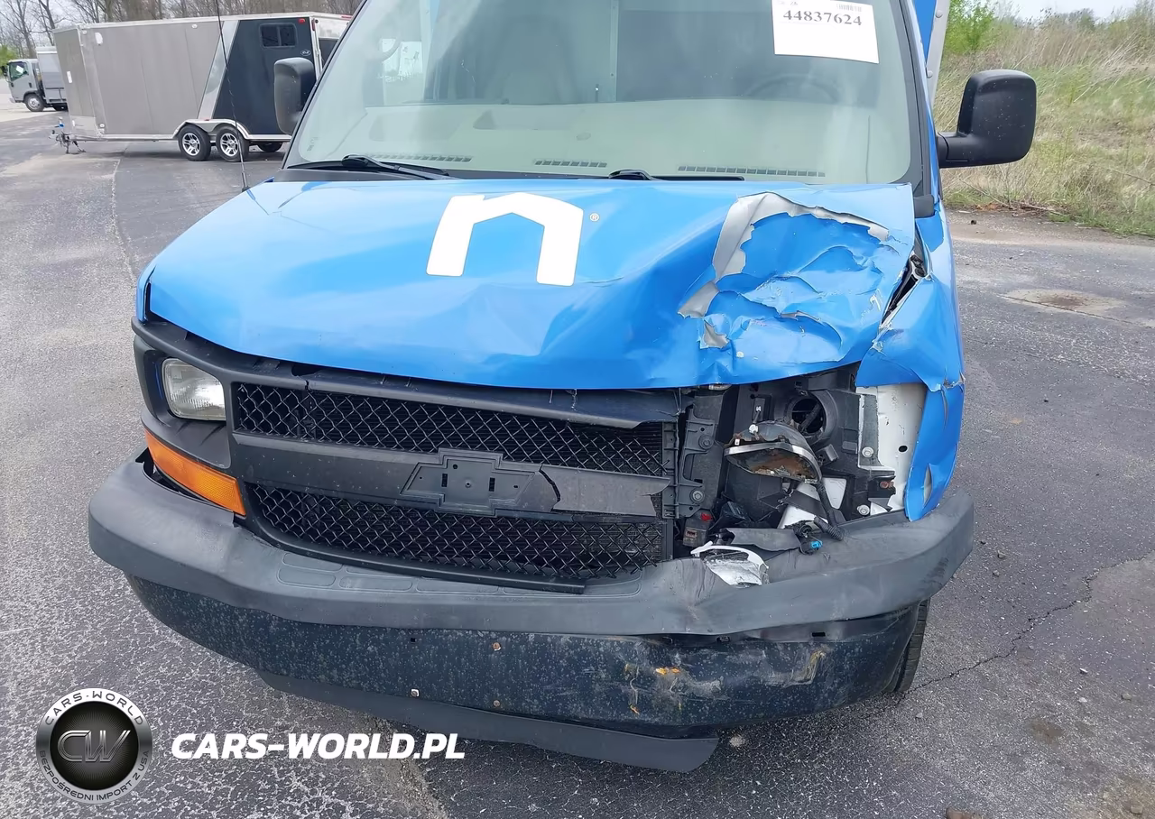 2009 Chevrolet Express Cutaway Work Van VIN:1GBHG31C291165763 - 11