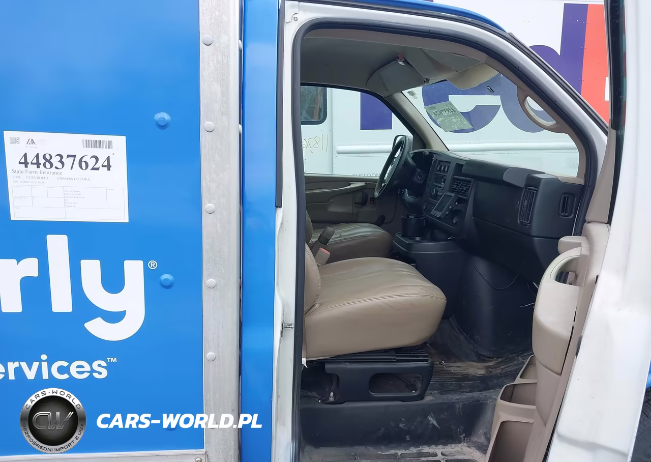 2009 Chevrolet Express Cutaway Work Van VIN:1GBHG31C291165763 - 7