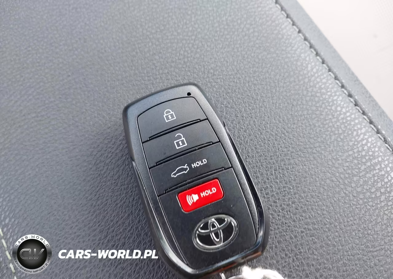 2026 Toyota Camry Xle VIN:4T1DBADK9TU043287 - 11