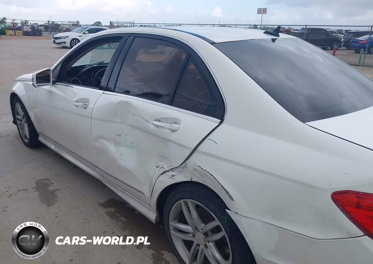 2014 Mercedes-Benz C 250 Sport VIN:WDDGF4HB1EG250961 - 6