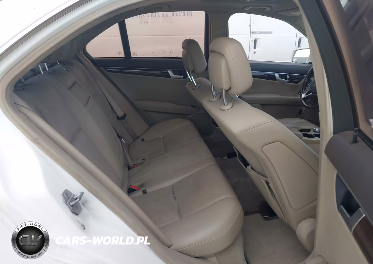 2014 Mercedes-Benz C 250 Sport VIN:WDDGF4HB1EG250961 - 8