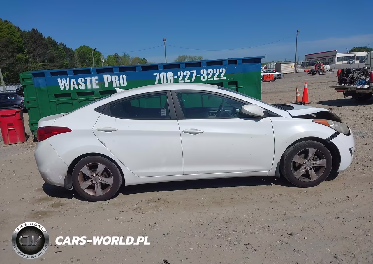 2013 Hyundai Elantra Gls VIN:5NPDH4AE4DH403497 - 13