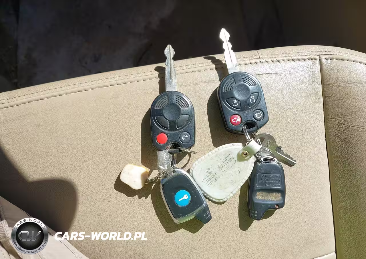 2010 Ford Escape Limited VIN:1FMCU0EG2AKB89243 - 11