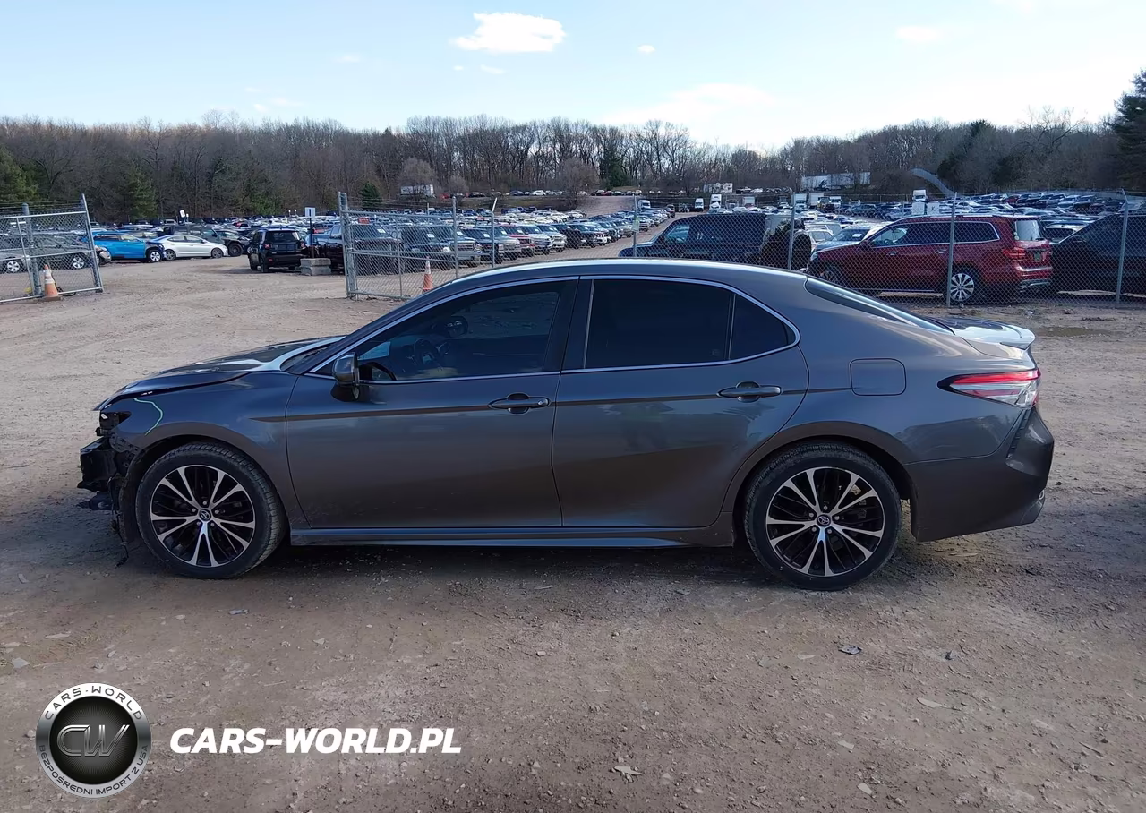 2018 Toyota Camry Se VIN:4T1B11HKXJU644094 - 14