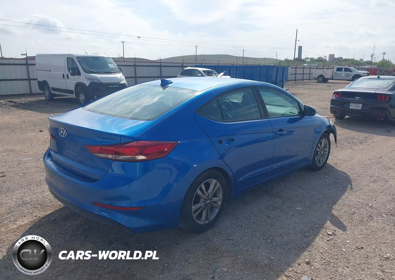 2017 Hyundai Elantra Se VIN:5NPD84LF2HH108779 - 4