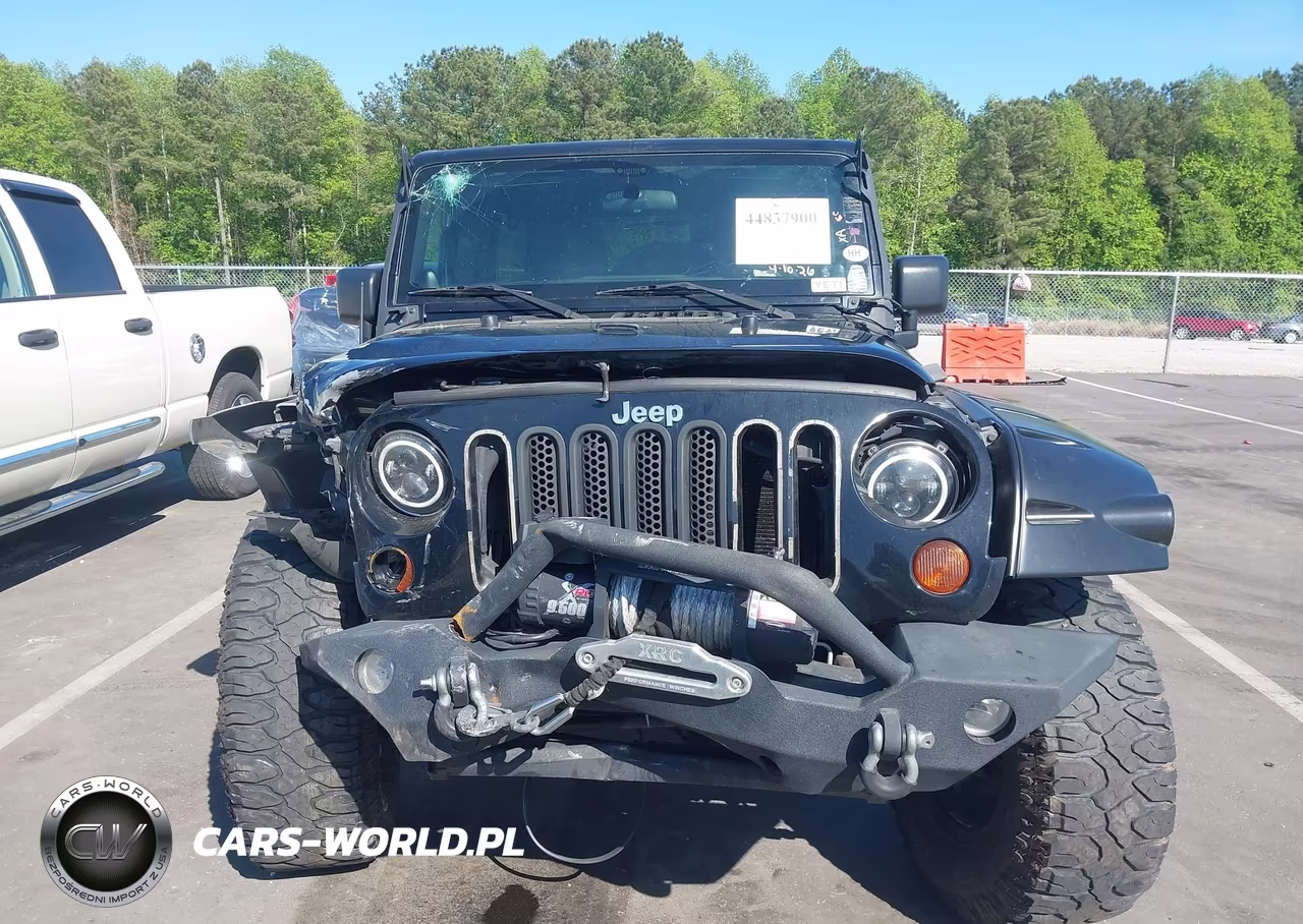 2011 Jeep Wrangler Unlimited Sport VIN:1J4BA3H10BL549553 - 12
