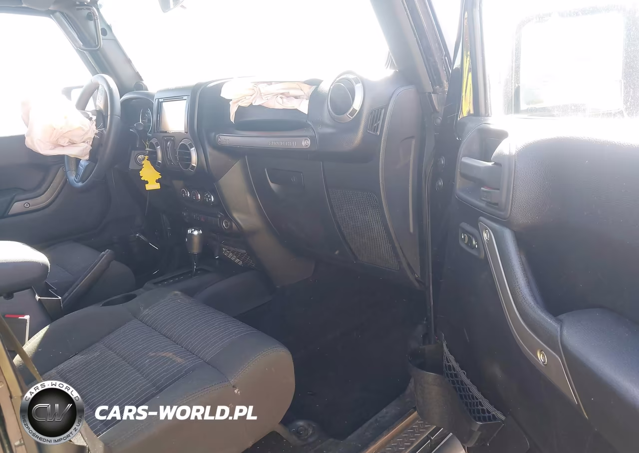 2011 Jeep Wrangler Unlimited Sport VIN:1J4BA3H10BL549553 - 5
