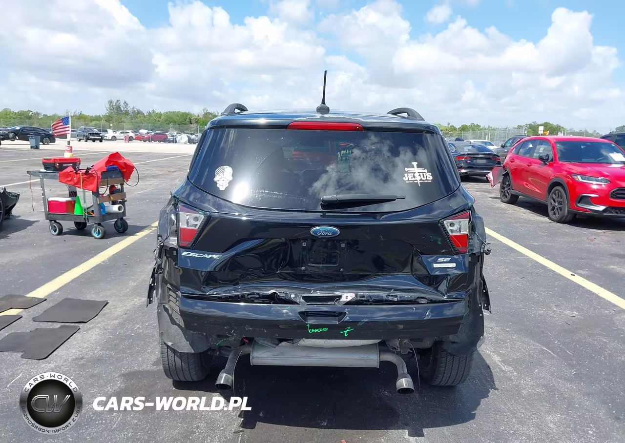 2018 Ford Escape Se VIN:1FMCU0GD9JUB04633 - 17