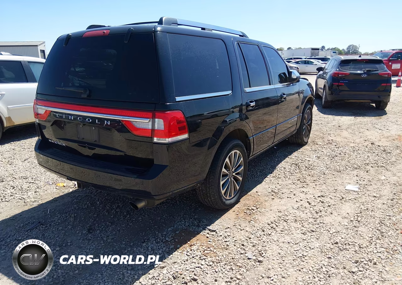 2017 Lincoln Navigator Select VIN:5LMJJ2HT5HEL10647 - 4
