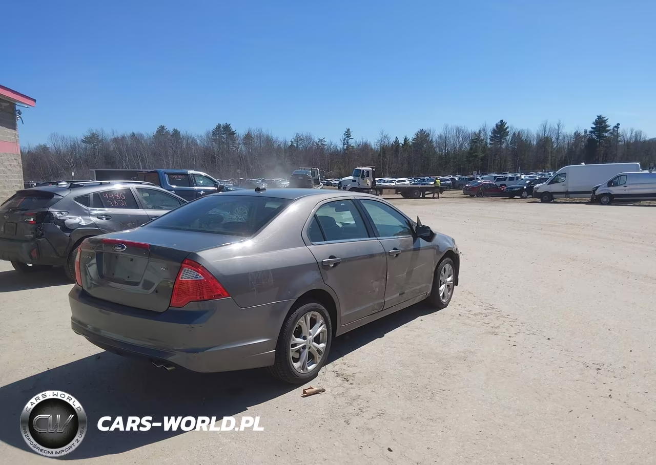 2012 Ford Fusion Se VIN:3FAHP0HA6CR297829 - 4