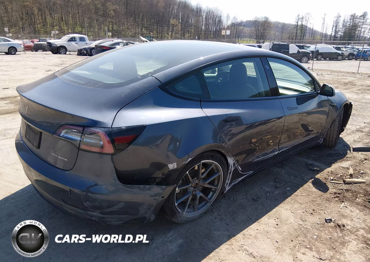 2022 Tesla Model 3 Long Range Dual Motor All-Wheel Drive VIN:5YJ3E1EB3NF260982 - 4