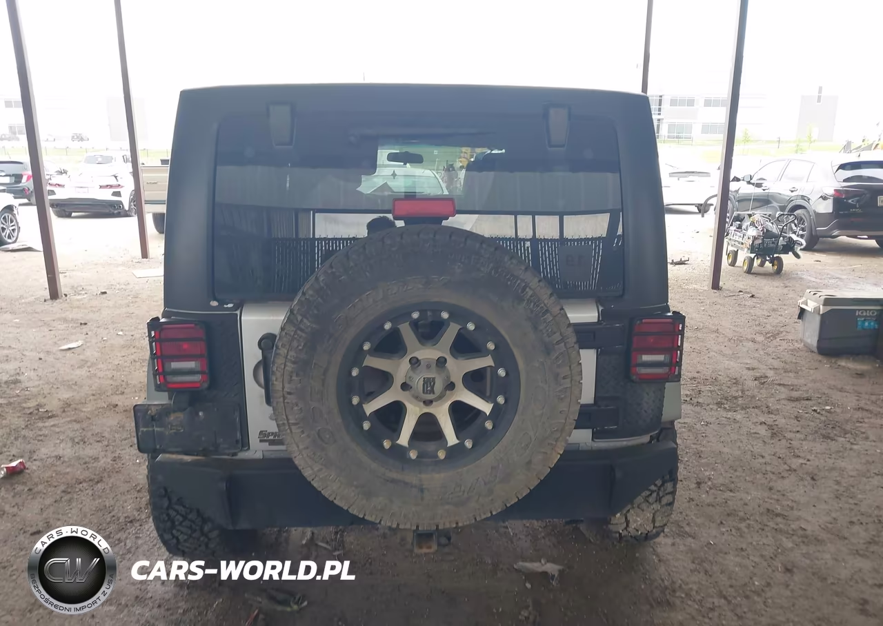 2011 Jeep Wrangler Unlimited Rubicon VIN:1J4HA6H18BL616024 - 16