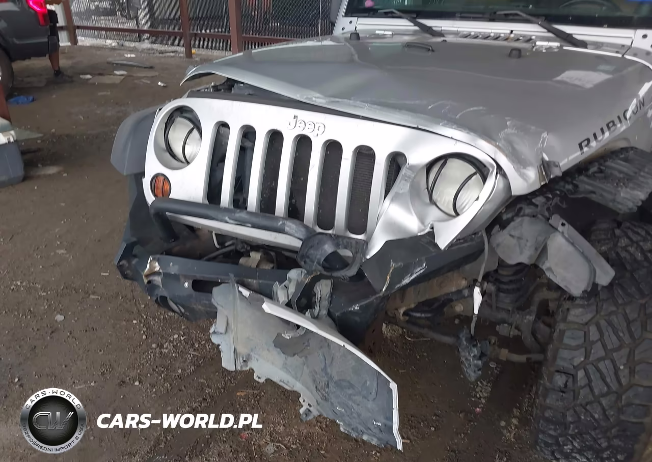 2011 Jeep Wrangler Unlimited Rubicon VIN:1J4HA6H18BL616024 - 6