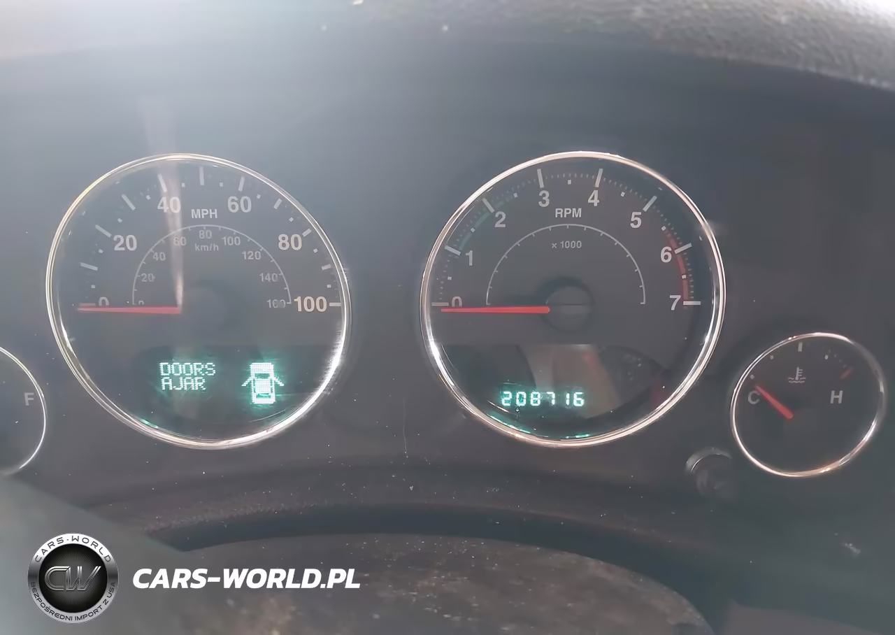 2011 Jeep Wrangler Unlimited Rubicon VIN:1J4HA6H18BL616024 - 7