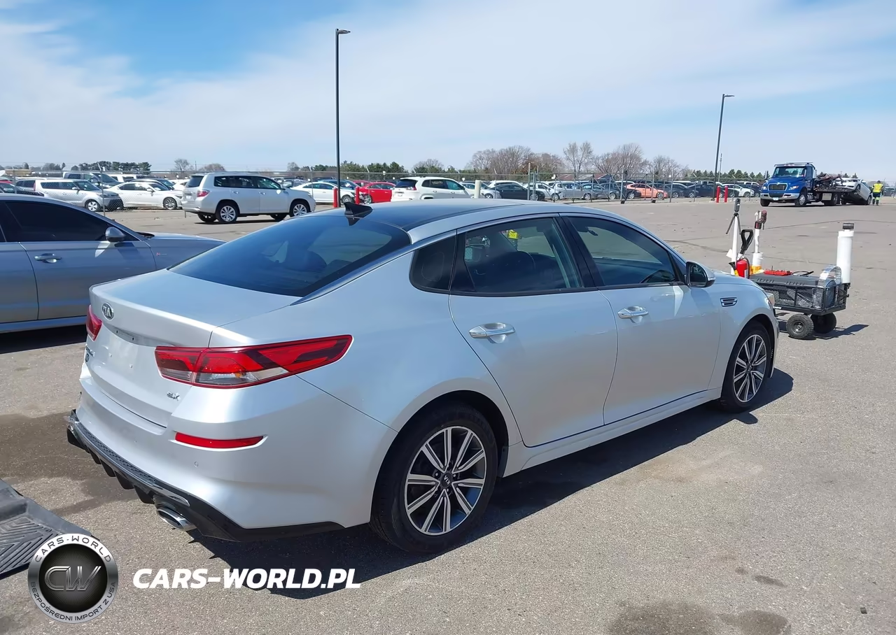 2020 Kia Optima Ex Premium VIN:5XXGU4L13LG393820 - 4