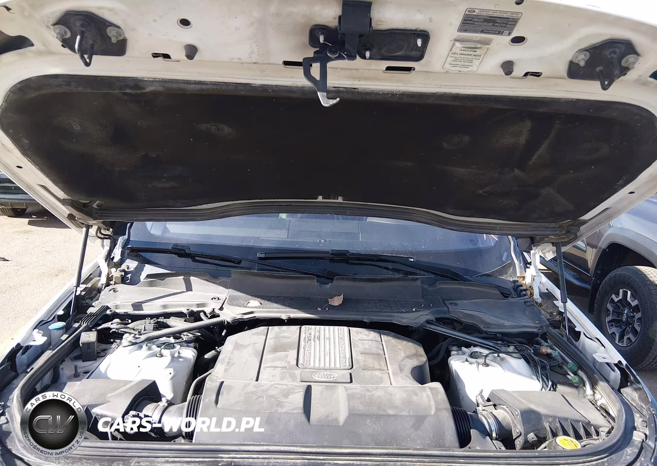 2017 Land Rover Discovery Hse VIN:SALRRBBV1HA045240 - 10
