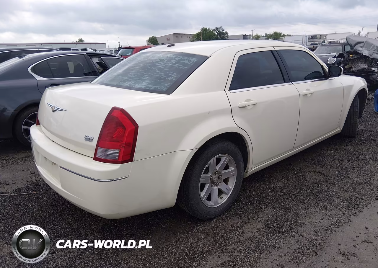 2007 Chrysler 300 Touring VIN:2C3KA53G47H799416 - 4