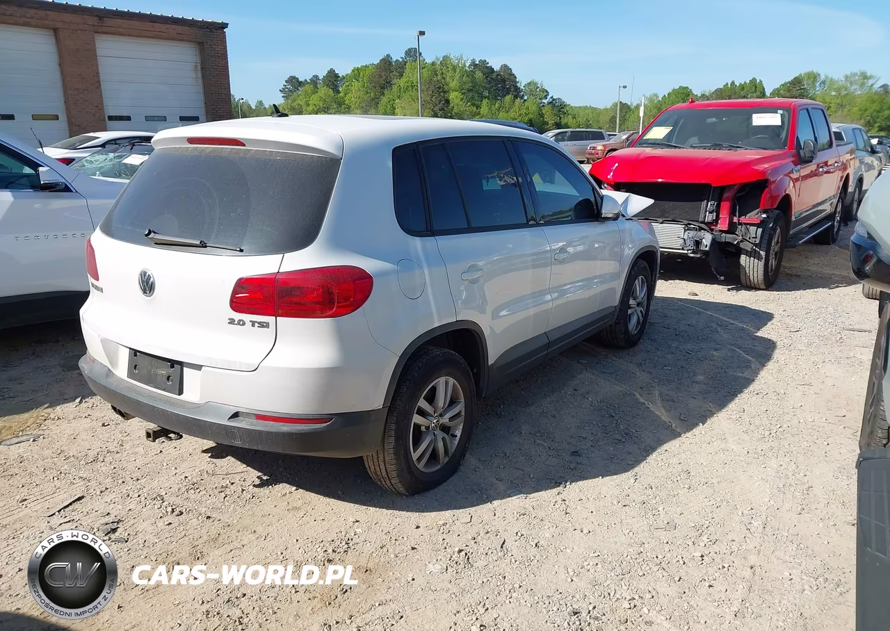 2013 Volkswagen Tiguan S VIN:WVGAV3AX8DW620774 - 4