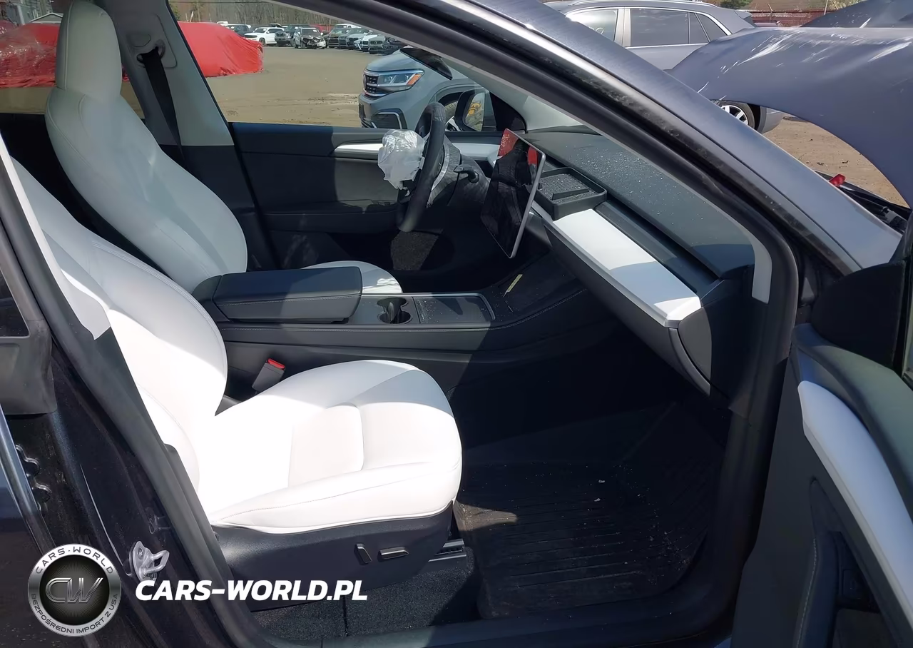 2024 Tesla Model Y Long Range Dual Motor All-Wheel Drive VIN:7SAYGDEE9RA329353 - 5