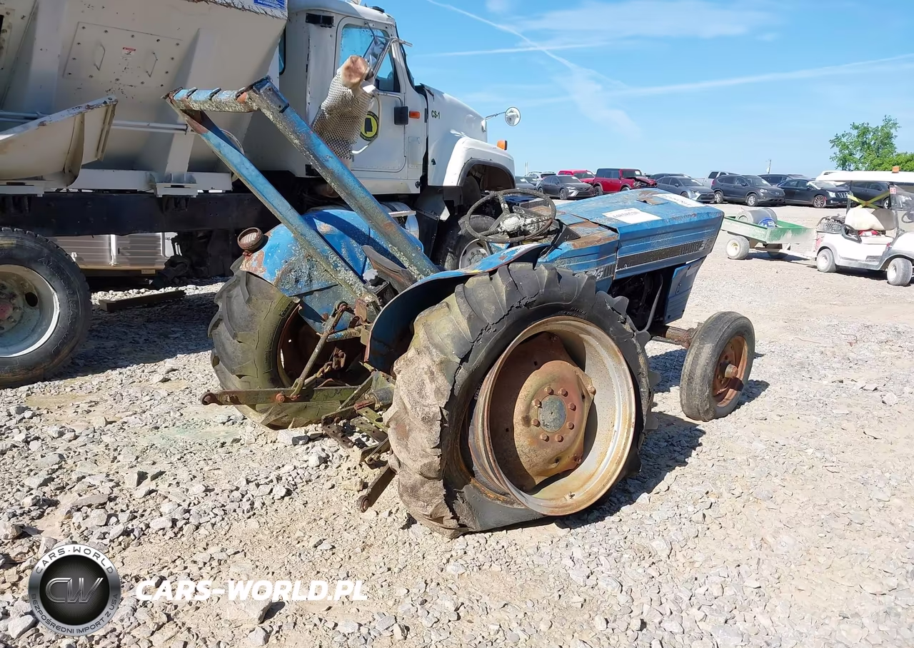 1985 Long 360 - 1563 Tractor VIN:35001030 - 4