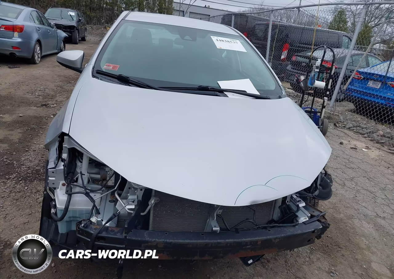 2017 Toyota Corolla Le VIN:2T1BURHEXHC863617 - 13