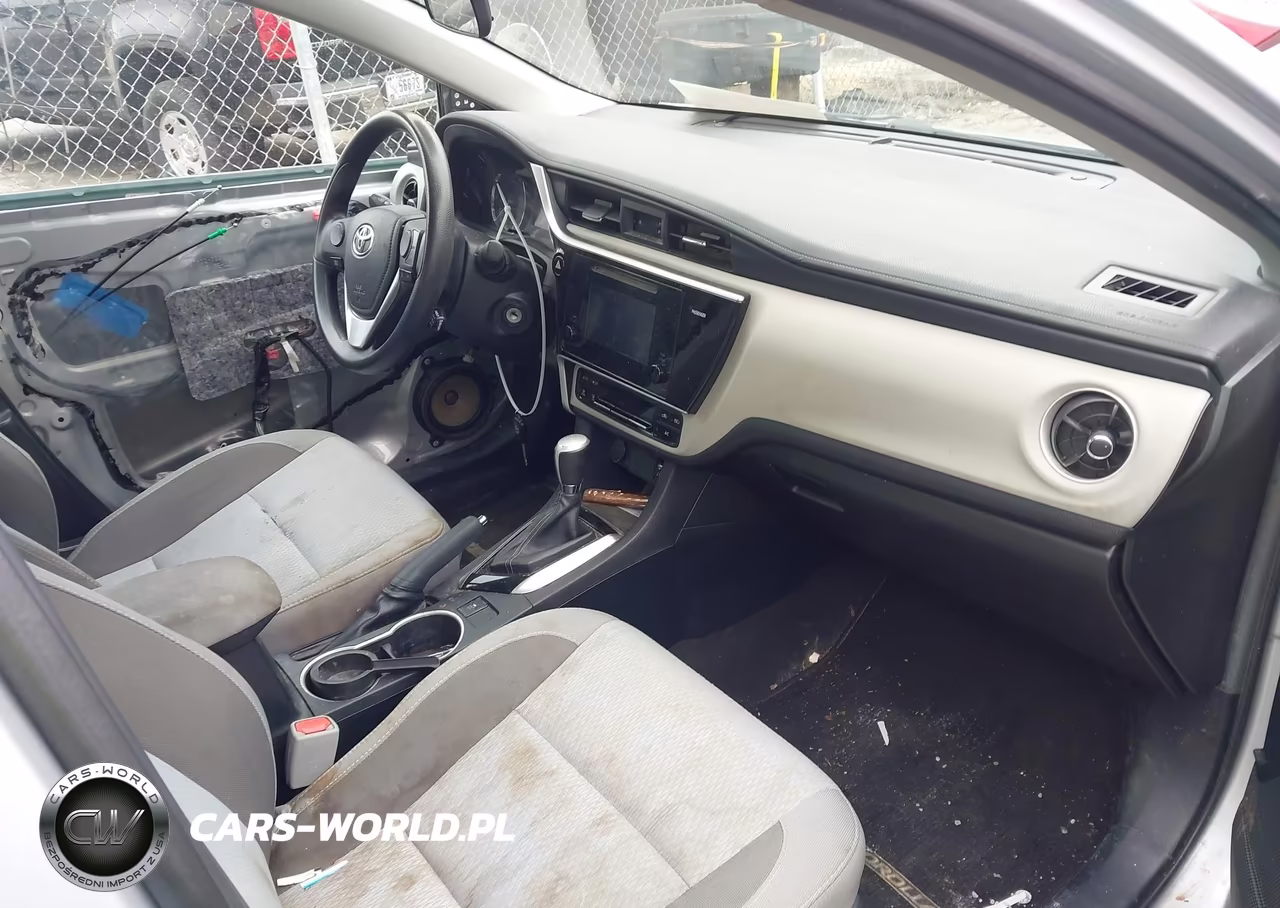 2017 Toyota Corolla Le VIN:2T1BURHEXHC863617 - 5