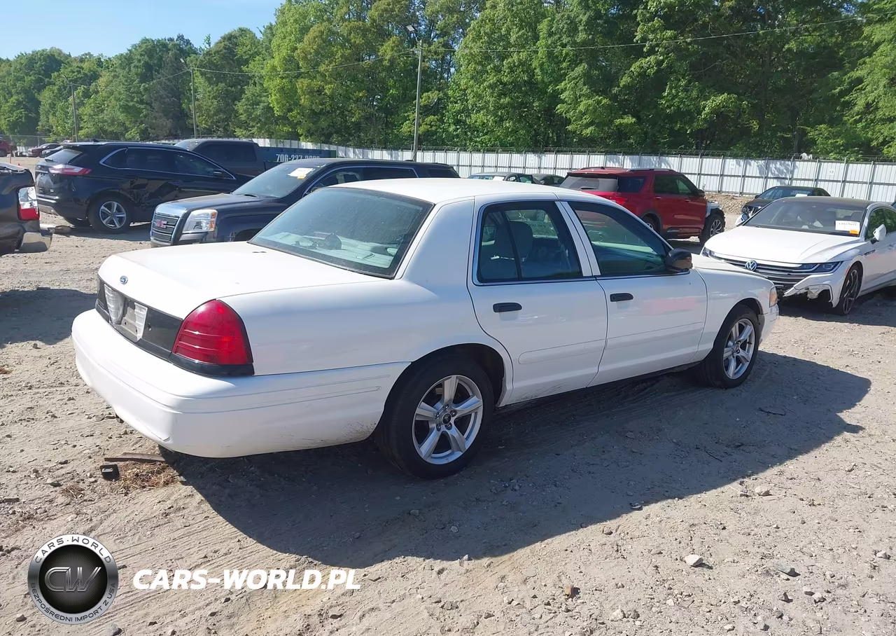 2003 Ford Crown Victoria Police VIN:2FAHP71W03X153239 - 4