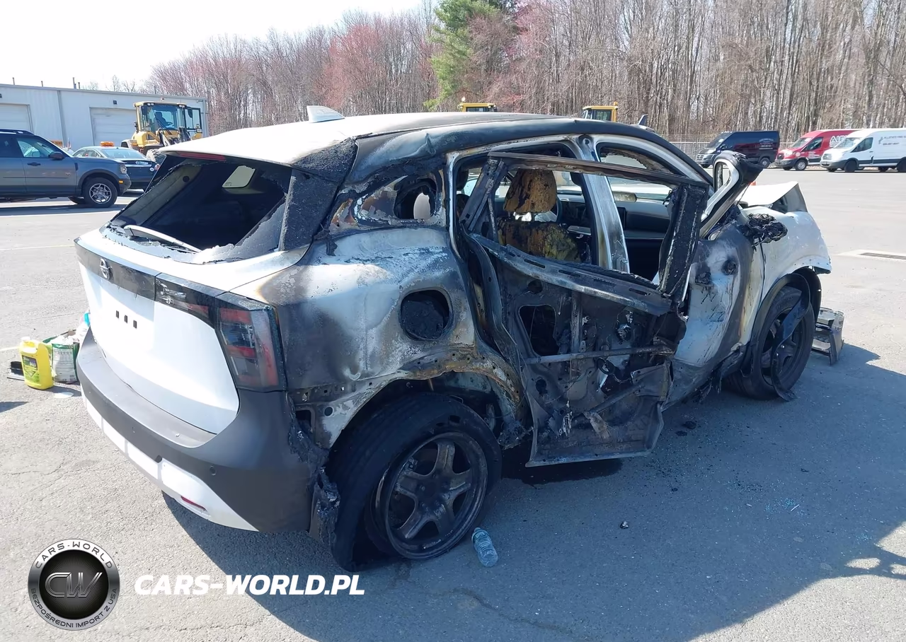 2025 Nissan Kicks Sv Fwd VIN:3N8AP6CA9SL335145 - 4