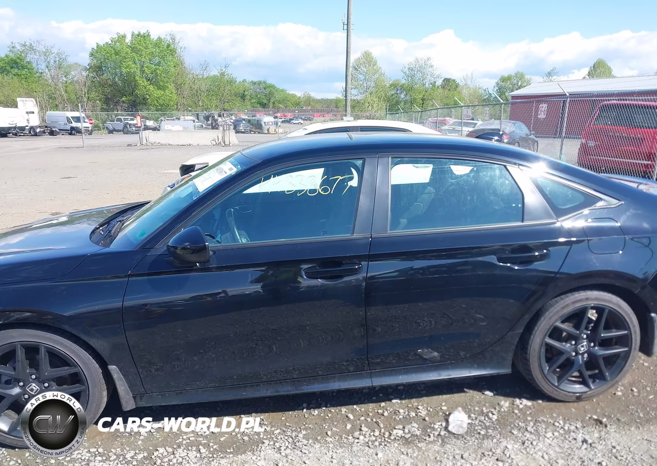 2025 Honda Civic Sport VIN:2HGFE2F56SH568683 - 14
