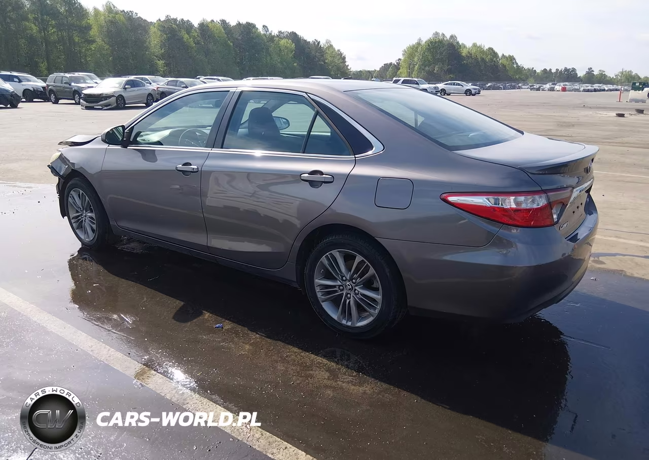2015 Toyota Camry Se VIN:4T1BF1FK1FU935935 - 3