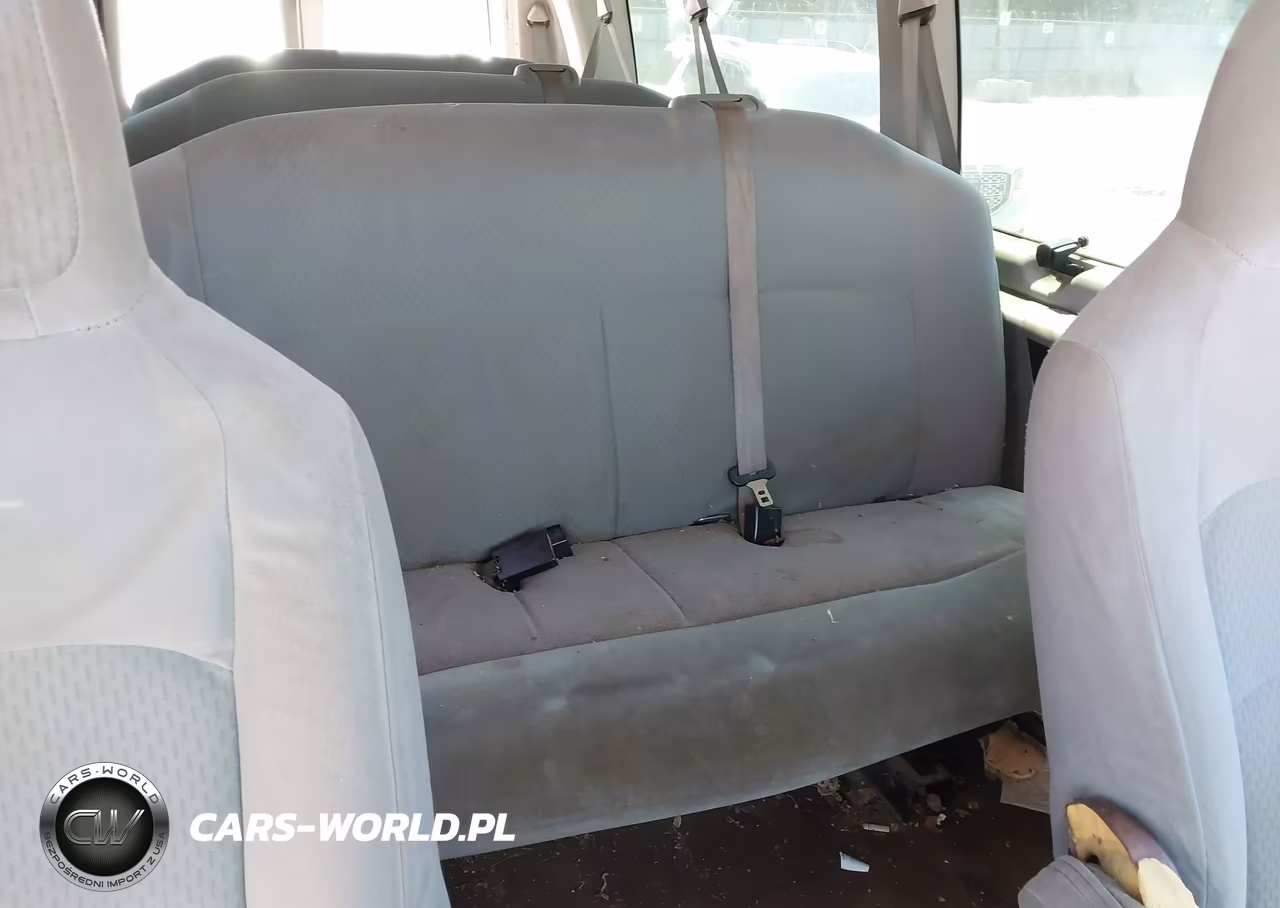 2010 Ford E-350 Super Duty Xlt VIN:1FBSS3BL8ADA72946 - 8