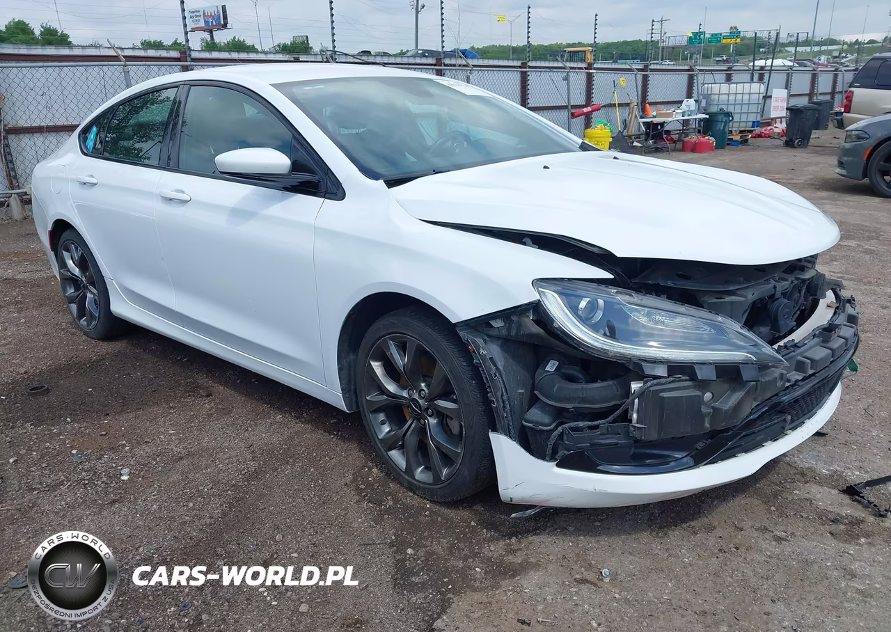 2015 Chrysler 200 S – zdjęcie 1 z 17