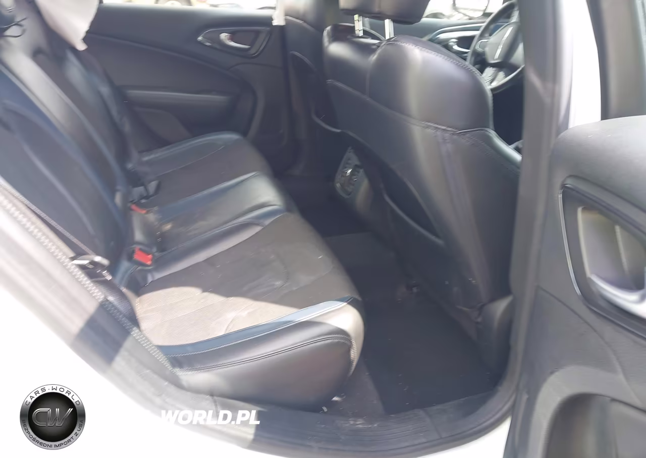 2015 Chrysler 200 S VIN:1C3CCCBB4FN626641 - 8