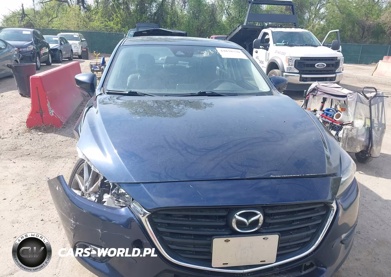 2018 Mazda Mazda3 Touring VIN:3MZBN1V39JM238329 - 14