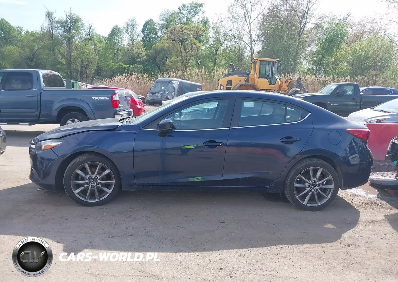 2018 Mazda Mazda3 Touring VIN:3MZBN1V39JM238329 - 16
