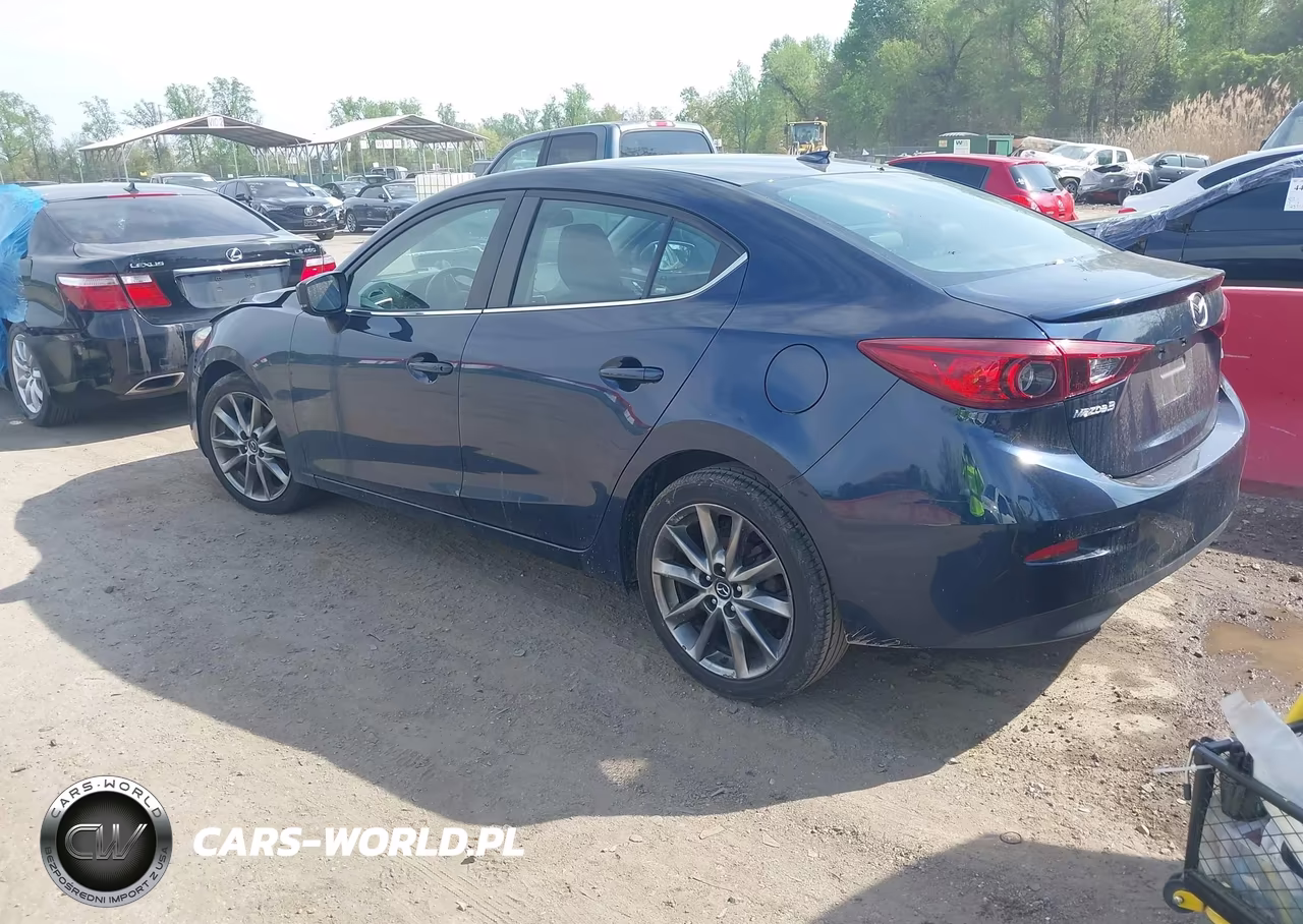 2018 Mazda Mazda3 Touring VIN:3MZBN1V39JM238329 - 3