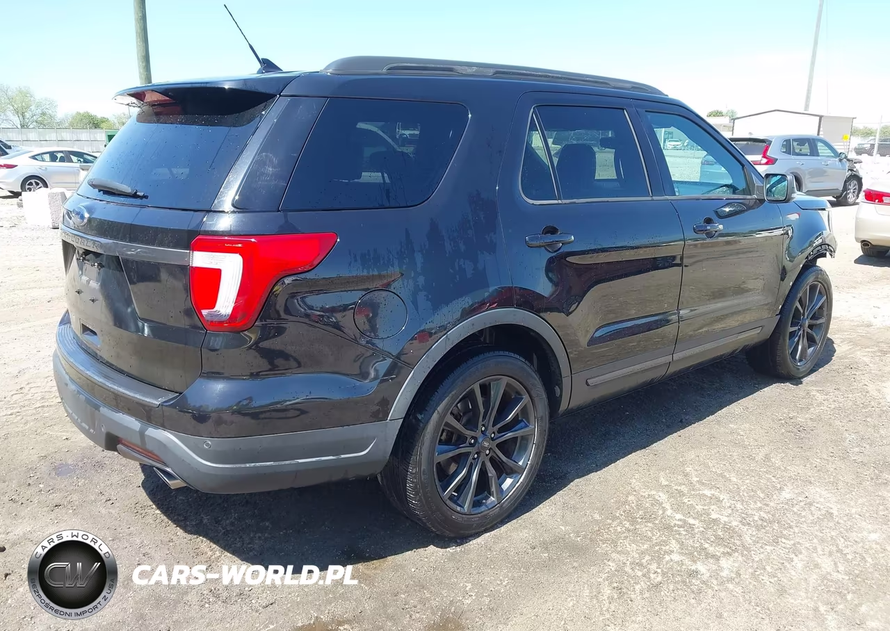 2019 Ford Explorer Xlt VIN:1FM5K7D89KGA39913 - 4