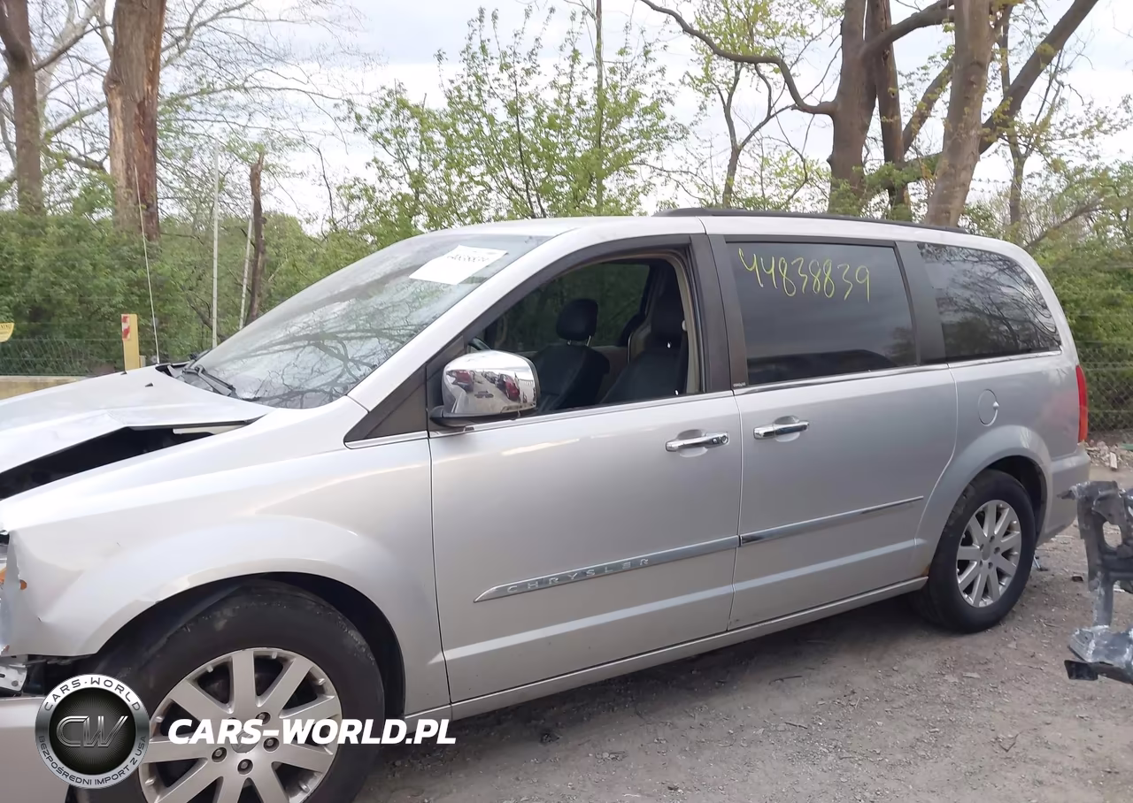 2011 Chrysler Town & Country Touring-L VIN:2A4RR8DG9BR667218 - 14