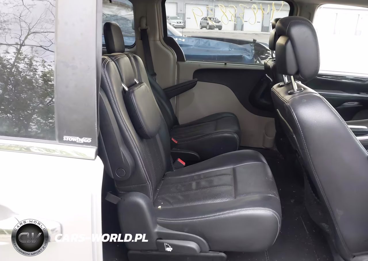 2011 Chrysler Town & Country Touring-L VIN:2A4RR8DG9BR667218 - 8